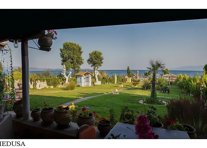 Medusa Gorgon Villa *