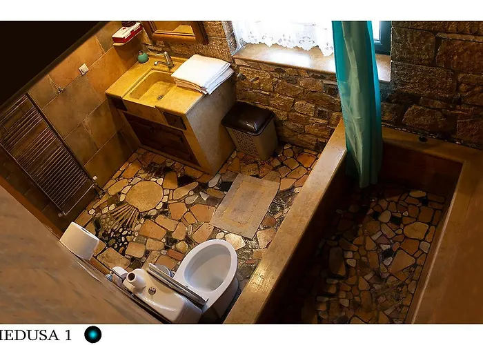 Villa Medusa Gorgon