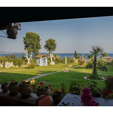 Medusa Gorgon Villa *