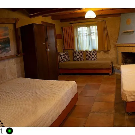 Villa Medusa Gorgon *